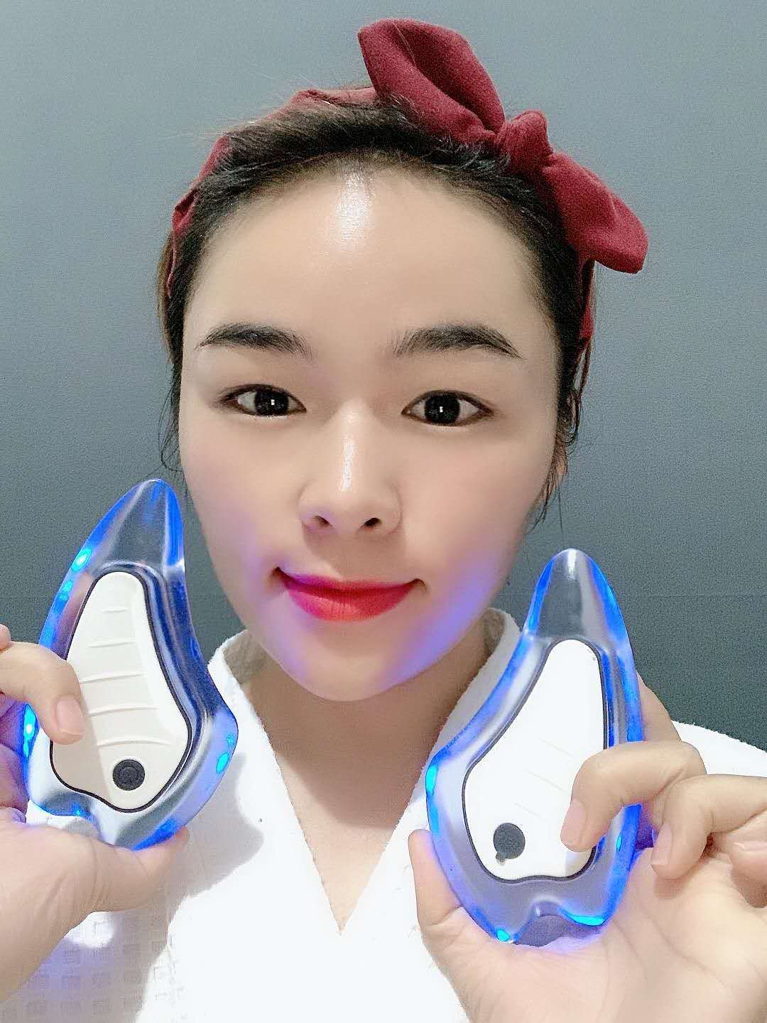 Velvière Heated Vibrating Facial Massager with Light Therapy Board